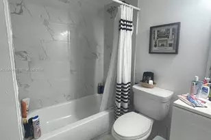4689 NW 9th St, Miami, FL 33126 - Photo 6