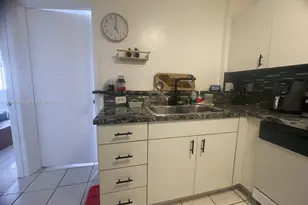 4689 NW 9th St, Miami, FL 33126 - Photo 8
