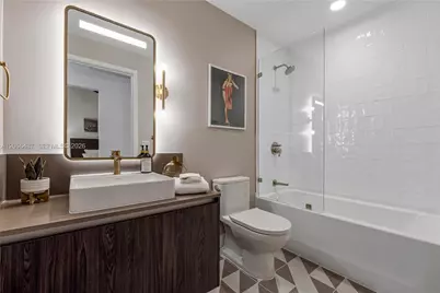 159 NE 6th St #5103, Miami, FL 33132 - Photo 16
