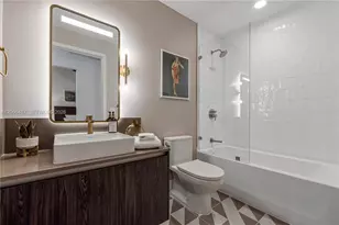 159 NE 6th St, Miami, FL 33132 - Photo 16