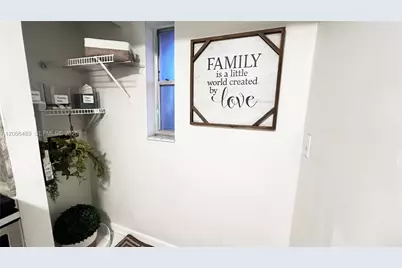 8060 Fairview Dr #101, Tamarac, FL 33321 - Photo 4