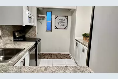 8060 Fairview Dr #101, Tamarac, FL 33321 - Photo 2