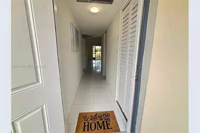 8060 Fairview Dr #101, Tamarac, FL 33321 - Photo 6