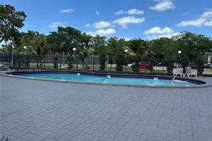 8060 Fairview Dr, Tamarac, FL 33321 - Photo 26