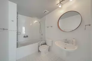 10 SW South River Dr, Miami, FL 33130 - Photo 14