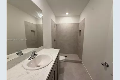 390 NE 12th St, Florida City, FL 33034 - Photo 18
