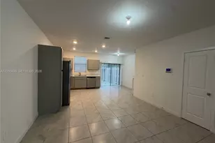 390 NE 12th St, Florida City, FL 33034 - Photo 4