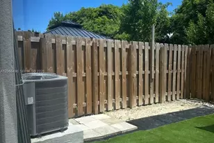 390 NE 12th St, Florida City, FL 33034 - Photo 26