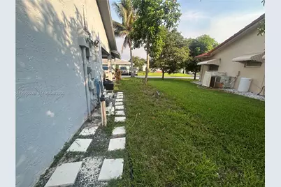 [Address not provided], Tamarac, FL 33321 - Photo 4