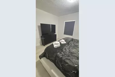 625 SW 16th Ave #0, Miami, FL 33135 - Photo 6