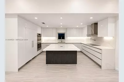 2616 Oakbrook Ct, Weston, FL 33332 - Photo 2