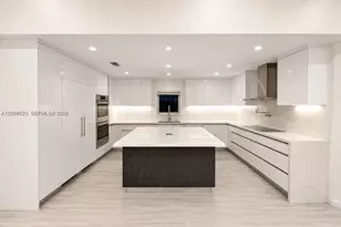 2616 Oakbrook Ct, Weston, FL 33332 - Photo 2