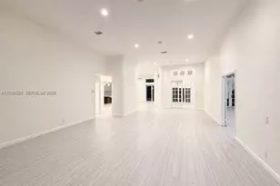 2616 Oakbrook Ct, Weston, FL 33332 - Photo 14