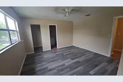 954 SW 74th Ave, North Lauderdale, FL 33068 - Photo 18