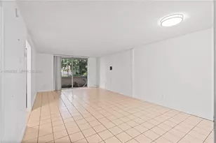 8501 NW 8th St, Miami, FL 33126 - Photo 8