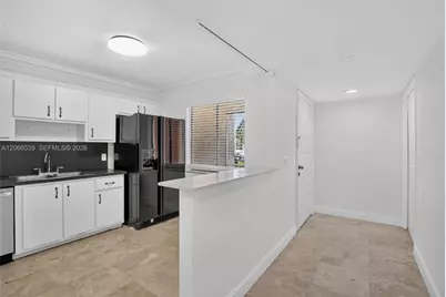359 Lakeview Dr #102, Weston, FL 33326 - Photo 4