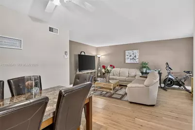 580 Egret Dr #108, Hallandale Beach, FL 33009 - Photo 6