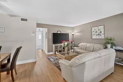 580 Egret Dr #108, Hallandale Beach, FL 33009 - Photo 10