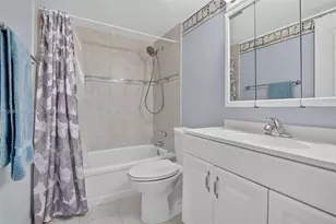 580 Egret Dr, Hallandale Beach, FL 33009 - Photo 26