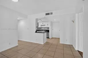 220 Lakeview Dr, Weston, FL 33326 - Photo 14