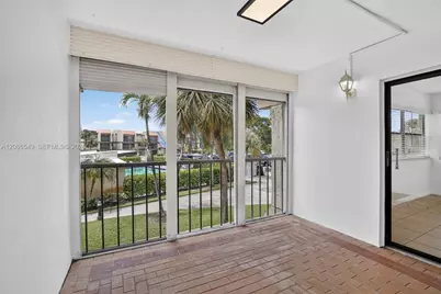 220 Lakeview Dr #210, Weston, FL 33326 - Photo 30
