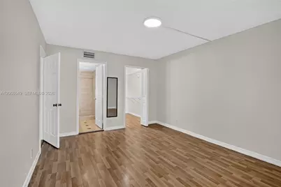 220 Lakeview Dr #210, Weston, FL 33326 - Photo 22