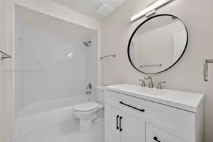 1217 NW 122nd Terrace, Pembroke Pines, FL 33026 - Photo 18