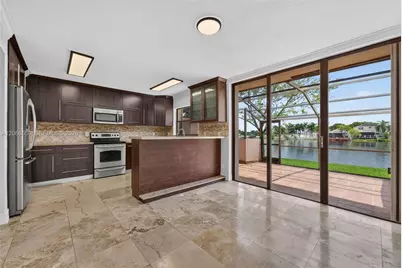 1217 NW 122nd Ter, Pembroke Pines, FL 33026 - Photo 6