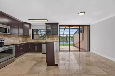 1217 NW 122nd Ter, Pembroke Pines, FL 33026 - Photo 8