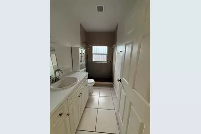 761 NW 24th Ct #761, Miami, FL 33125 - Photo 6