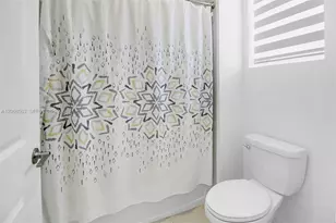 879 SE 26th Ter, Homestead, FL 33035 - Photo 14