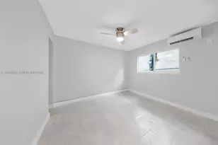 1150 NW 1st Pl, Miami, FL 33136 - Photo 6