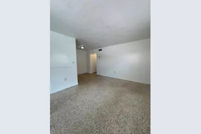 735 W 15th St #4, Hialeah, FL 33010 - Photo 10
