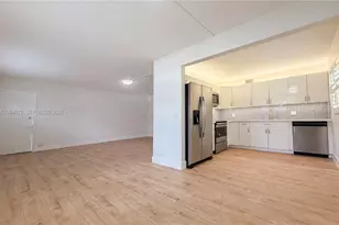 801 SW 133rd Terrace, Pembroke Pines, FL 33027 - Photo 6