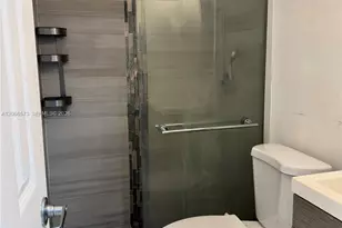 1543 NE 144th St, Miami, FL 33161 - Photo 8