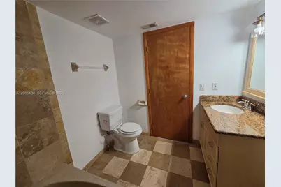[Address not provided], Hallandale Beach, FL 33009 - Photo 14
