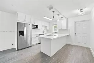 222 N Federal Hwy, Deerfield Beach, FL 33441 - Photo 2