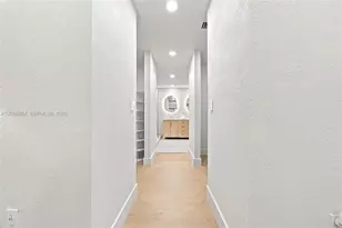 402 SW 200th Terrace, Pembroke Pines, FL 33029 - Photo 20