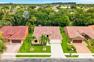 402 SW 200th Terrace, Pembroke Pines, FL 33029 - Photo 36