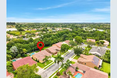 402 SW 200th Ter, Pembroke Pines, FL 33029 - Photo 40
