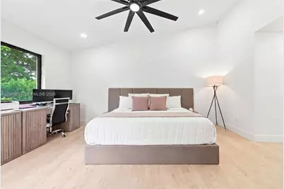 402 SW 200th Ter, Pembroke Pines, FL 33029 - Photo 16