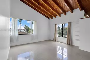 860 NW 106th Ave, Miami, FL 33172 - Photo 10