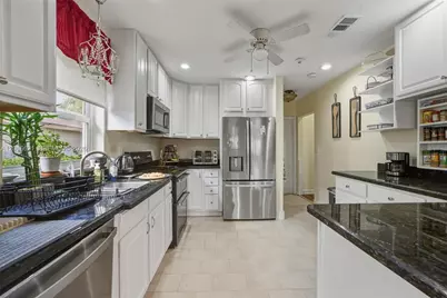 10308 Greenbriar Ct, Boca Raton, FL 33498 - Photo 12