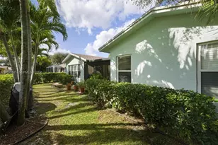 10308 Greenbriar Ct, Boca Raton, FL 33498 - Photo 4