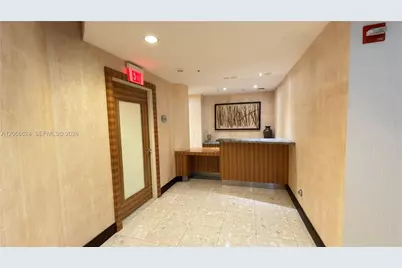 244 Biscayne Blvd #808, Miami, FL 33132 - Photo 38