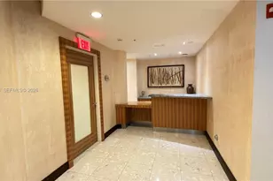 244 Biscayne Blvd, Miami, FL 33132 - Photo 38