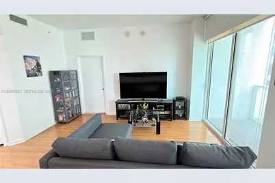 244 Biscayne Blvd #808, Miami, FL 33132 - Photo 4