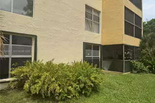 8775 Park Blvd, Miami, FL 33172 - Photo 28