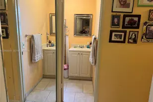 8775 Park Blvd, Miami, FL 33172 - Photo 18