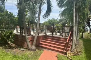 8775 Park Blvd, Miami, FL 33172 - Photo 20